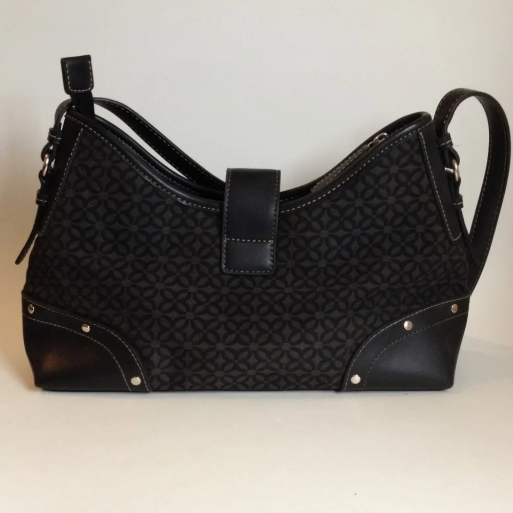 Relic shoulder bag